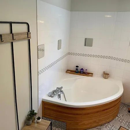 Maison Avec Parc Arboré Entre Terre Et