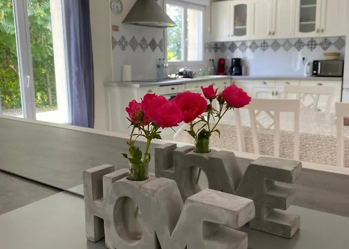 Maison Avec Parc Arbore Entre Terre Et