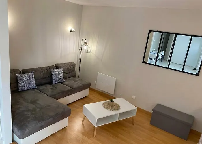 Maison Avec Parc Arbore Entre Terre Et بيت للعطل