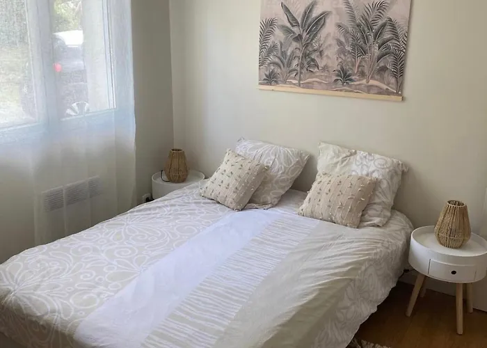 Maison Avec Parc Arbore Entre Terre Et *